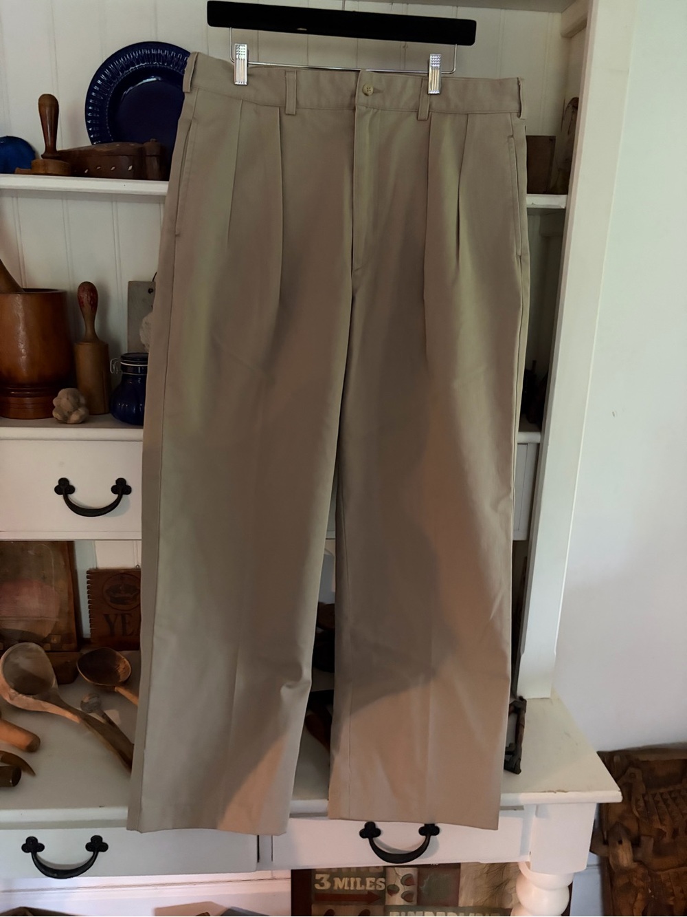 Ralph Lauren Men's Classic Pleated Khaki Dress Pants